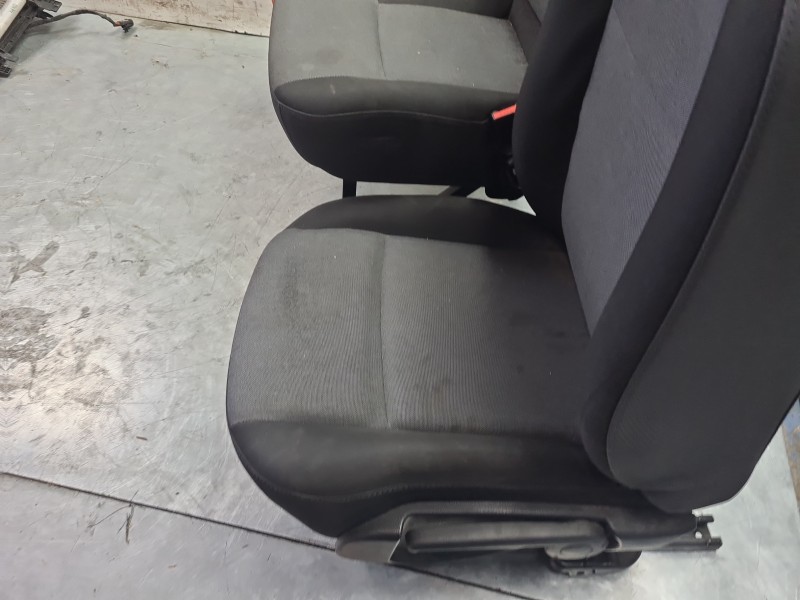 Recambio de juego asientos completo para renault master iii furgoneta (fv) 2.3 dci 150 fwd (fv0f, fv03) referencia OEM IAM  8736