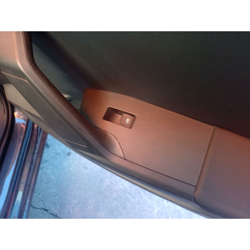 Recambio de mando elevalunas trasero derecho para seat leon 1.5 etsi 85 kw (kl) referencia OEM IAM   