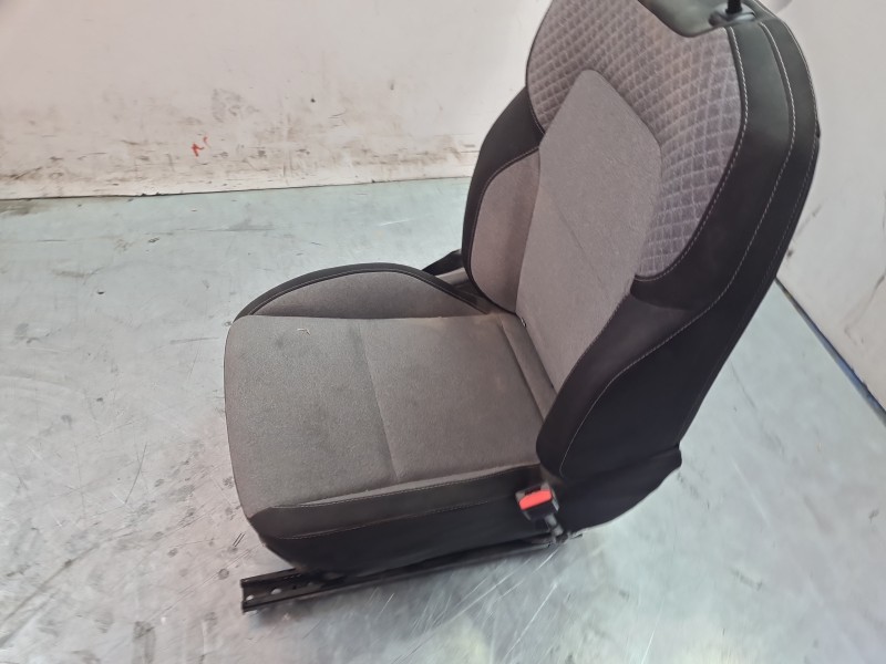 Recambio de asiento delantero derecho para renault clio v (b7_) tce 90 (b7mt) referencia OEM IAM  876207776R 