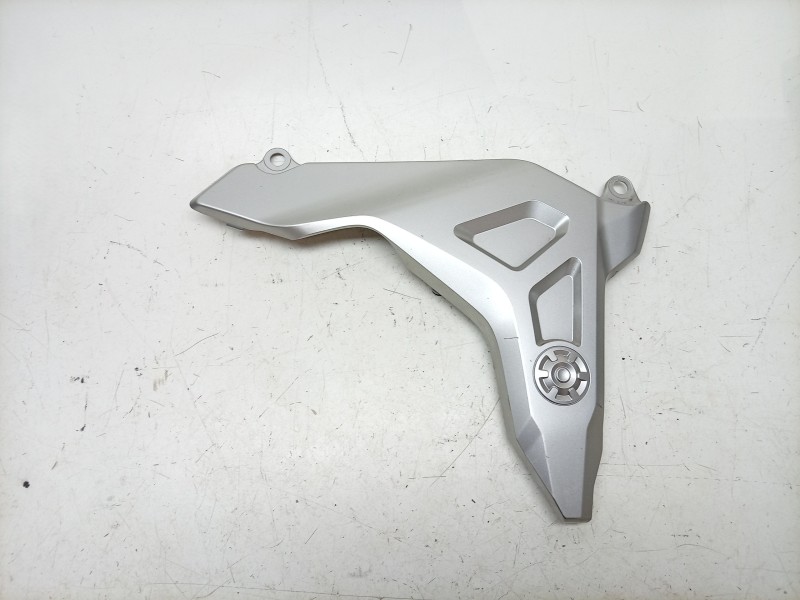 Recambio de molduras delanteras para honda nc nc 750 x (rh09) referencia OEM IAM  83631MKWD00 