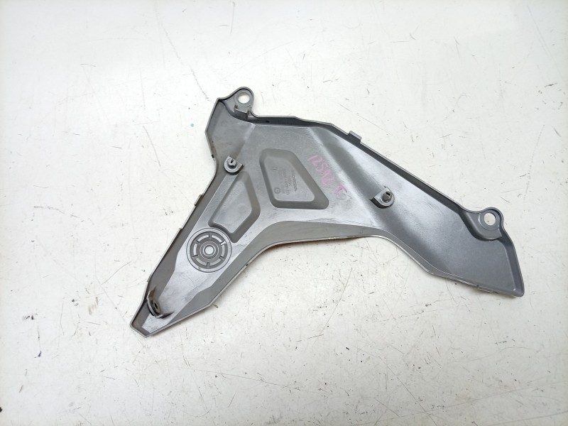 Recambio de molduras delanteras para honda nc nc 750 x (rh09) referencia OEM IAM  83631MKWD00 