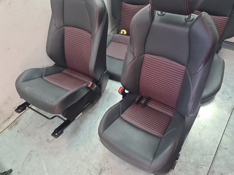 Recambio de juego asientos completo para suzuki across (a5z_) 2.5 hybrid referencia OEM IAM  T7107242D20C0 