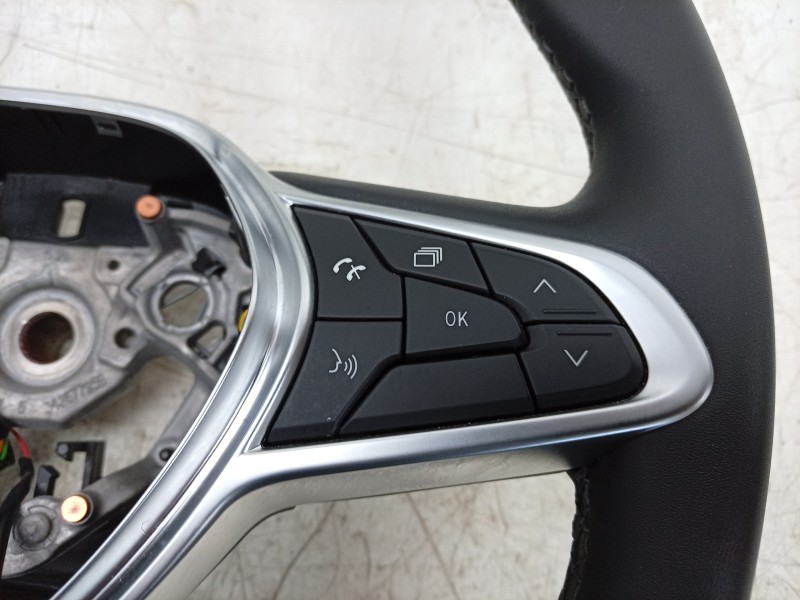 Recambio de volante para renault clio v (b7_) 1.0 lpg (b7mt) referencia OEM IAM  484004585R 