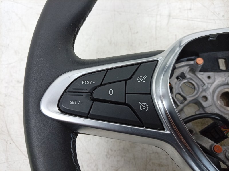 Recambio de volante para renault clio v (b7_) 1.0 lpg (b7mt) referencia OEM IAM  484004585R 