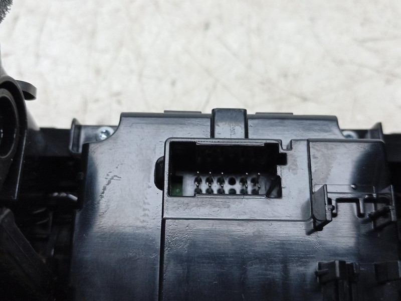 Recambio de mando climatizador para bmw 1 (f40) 118 d referencia OEM IAM  64119855395 