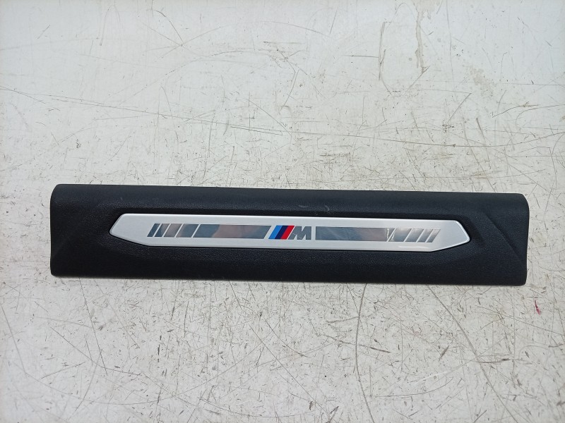 Recambio de moldura para bmw 1 (f40) 118 d referencia OEM IAM  51477469183 