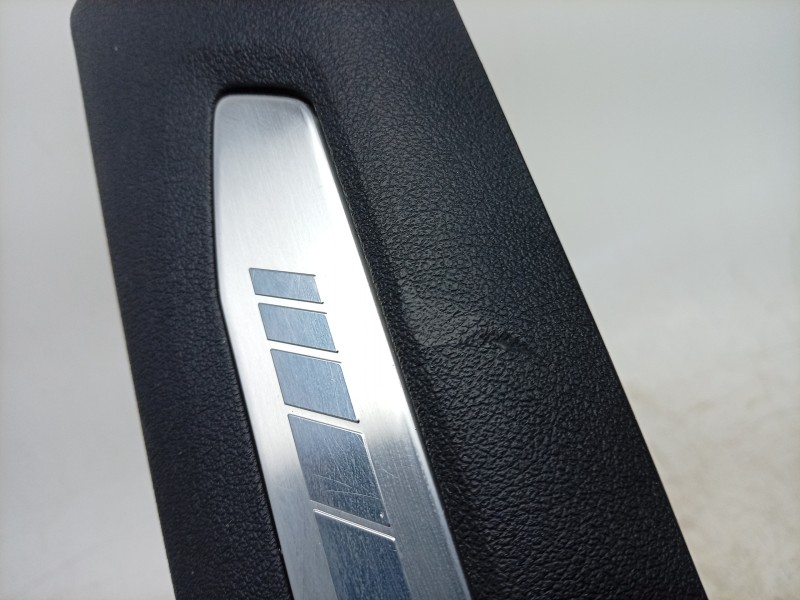 Recambio de moldura para bmw 1 (f40) 118 d referencia OEM IAM  51477469183 
