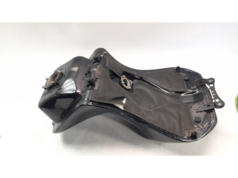 Recambio de deposito combustible para kawasaki zzr 1400 referencia OEM IAM 51084544119A  