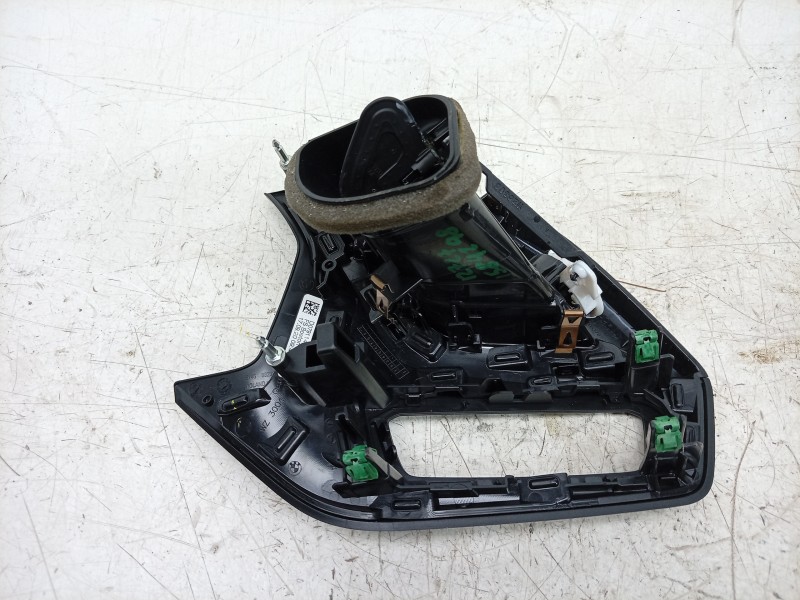 Recambio de aireador izquierdo para bmw 1 (f40) 118 d referencia OEM IAM  6823188AI13 