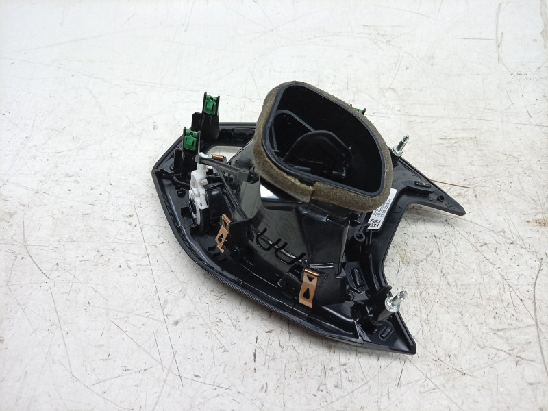 Recambio de aireador izquierdo para bmw 1 (f40) 118 d referencia OEM IAM  6823188AI13 