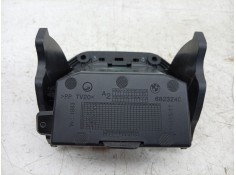 Recambio de guantera para bmw 1 (f40) 118 d referencia OEM IAM  6823240  2