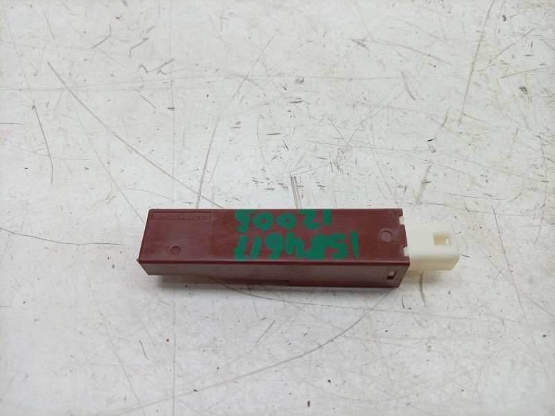 Recambio de amplificador de antena para toyota rav4 hybrid 4x2 advance referencia OEM IAM  899A047010 