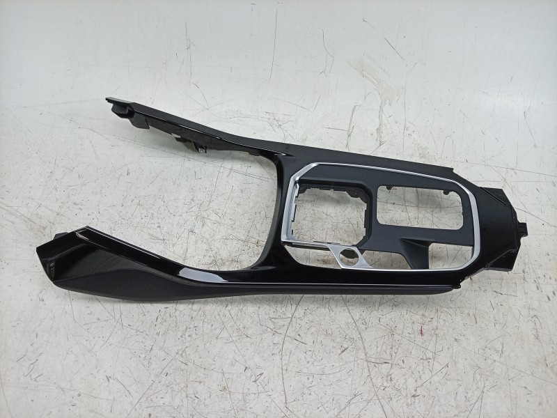 Recambio de moldura para bmw 1 (f40) 118 d referencia OEM IAM  23378710 