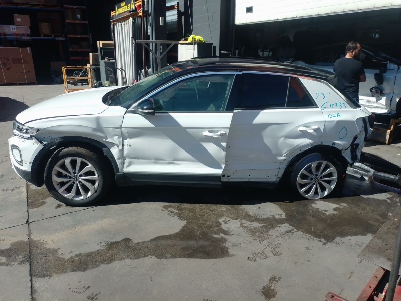 volkswagen t-roc (a11, d11) del año 2023