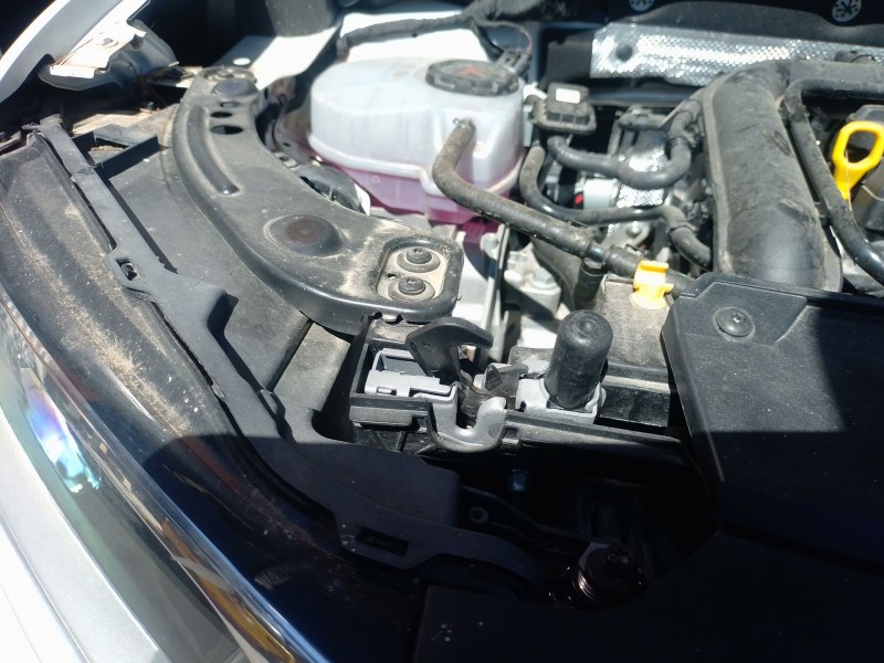 Recambio de cerradura capo para volkswagen t-roc (a11, d11) 1.0 tsi referencia OEM IAM   