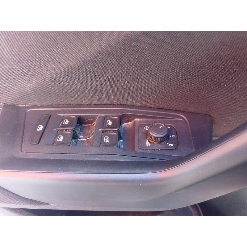 Recambio de mando elevalunas delantero izquierdo para volkswagen t-roc (a11, d11) 1.0 tsi referencia OEM IAM   