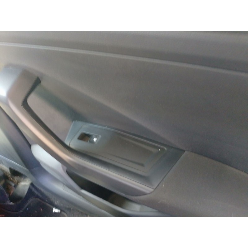 Recambio de mando elevalunas trasero derecho para volkswagen t-roc (a11, d11) 1.0 tsi referencia OEM IAM   