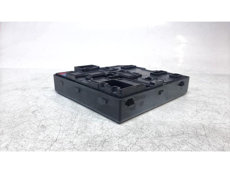 Recambio de caja reles / fusibles para nissan pulsar (c13) acenta referencia OEM IAM 284B73ZL0A  