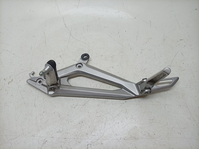 Recambio de estribera izquierda para honda nc nc 750 x (rh09) referencia OEM IAM  50750MKWD00 