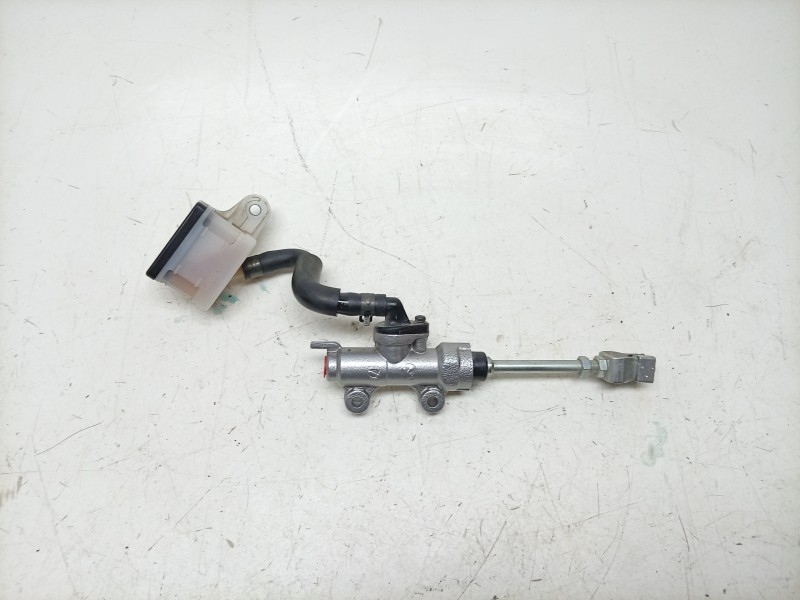 Recambio de bomba freno trasera para honda nc nc 750 x (rh09) referencia OEM IAM  43510MKWD01 