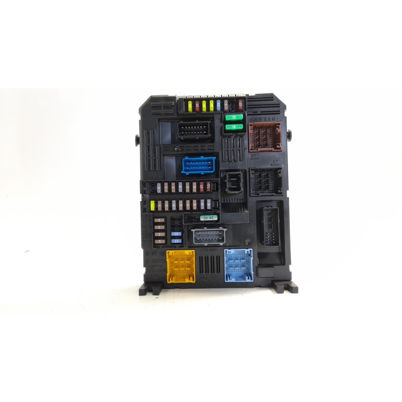 Recambio de caja reles / fusibles para citroen c3 1.2 12v e-thp referencia OEM IAM 9847402180  