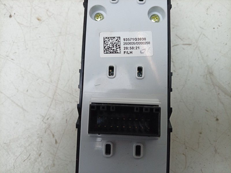 Recambio de mando elevalunas delantero izquierdo para hyundai i30 (pde, pd, pden) 1.0 t-gdi referencia OEM IAM  93571G3030 IAF68