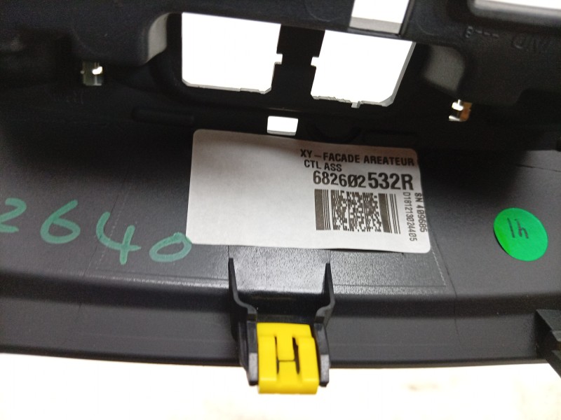 Recambio de aireador central para renault captur i (j5_, h5_) 0.9 tce 90 referencia OEM IAM  682602532R 