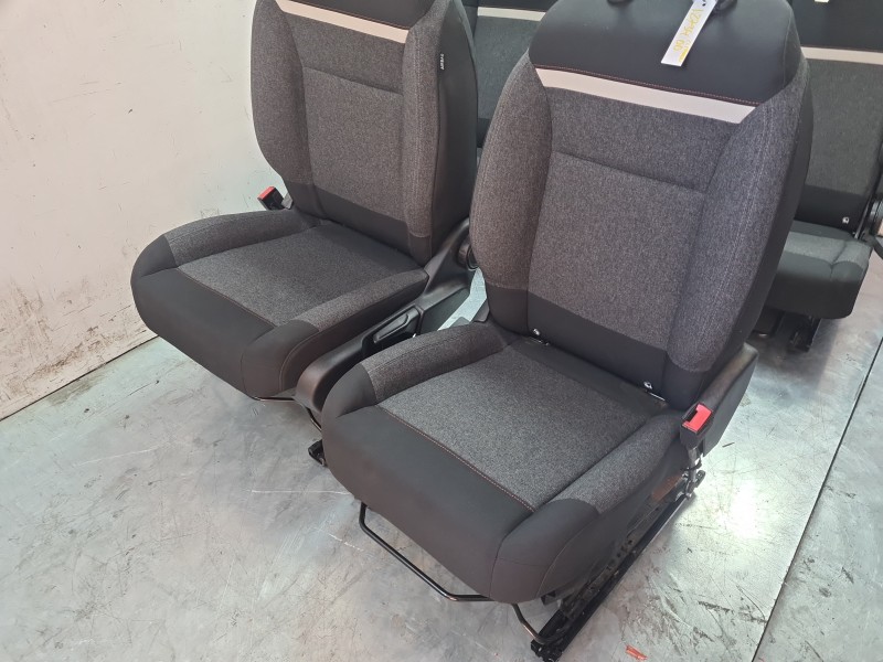 Recambio de juego asientos completo para citroën c5 aircross (ac_, aj_, ar_, a4_) 1.5 bluehdi 130 (acyhzj, acyhzr) referencia OE