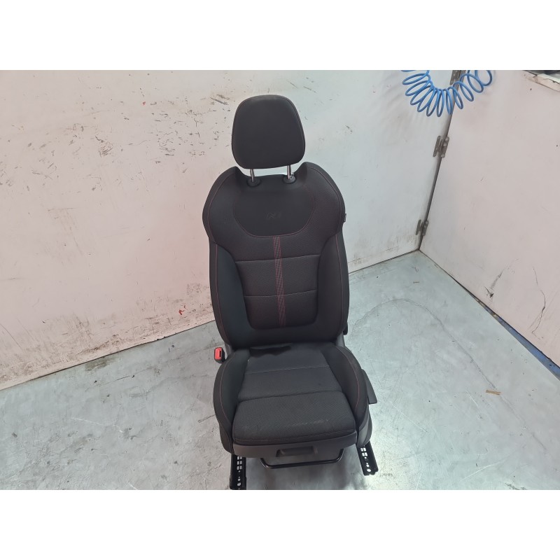 Recambio de asiento delantero izquierdo para hyundai i30 (pde, pd, pden) 1.0 t-gdi referencia OEM IAM  88160G4010PSJ 