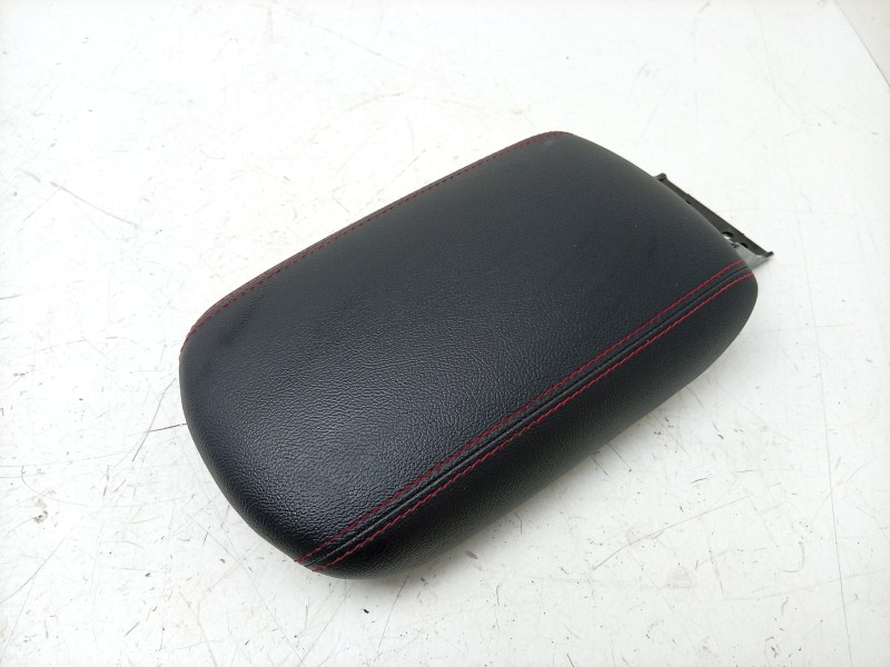 Recambio de apoyabrazos central para hyundai i30 (pde, pd, pden) 1.0 t-gdi referencia OEM IAM  84660G4100 