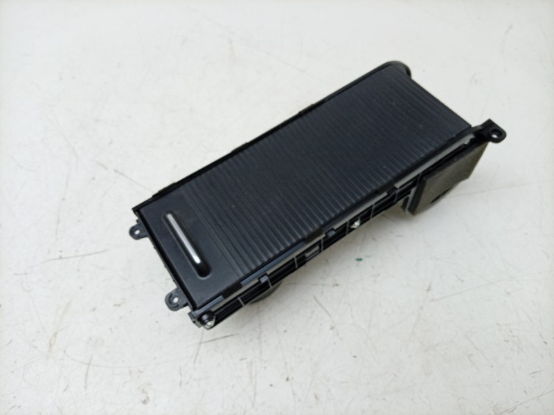 Recambio de guantera para hyundai i30 (pde, pd, pden) 1.0 t-gdi referencia OEM IAM  84620G4100 
