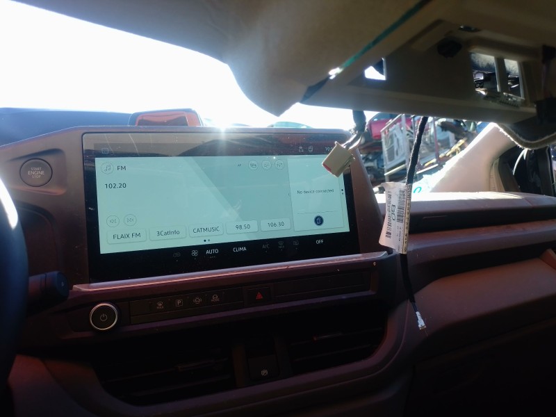 Recambio de pantalla multifuncion para volkswagen caravelle t7 2.5 ehybrid referencia OEM IAM   