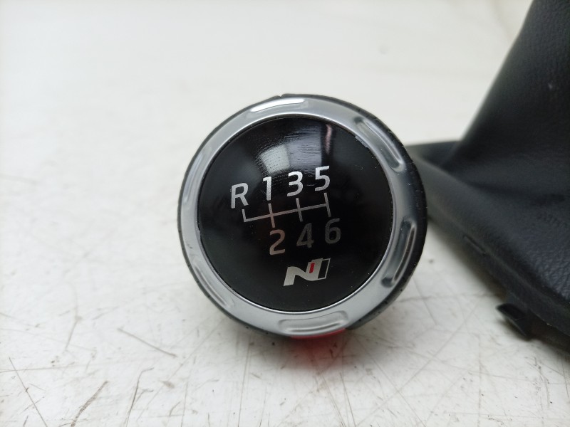 Recambio de pomo palanca cambio para hyundai i30 (pde, pd, pden) 1.0 t-gdi referencia OEM IAM  43711F2100TRK 
