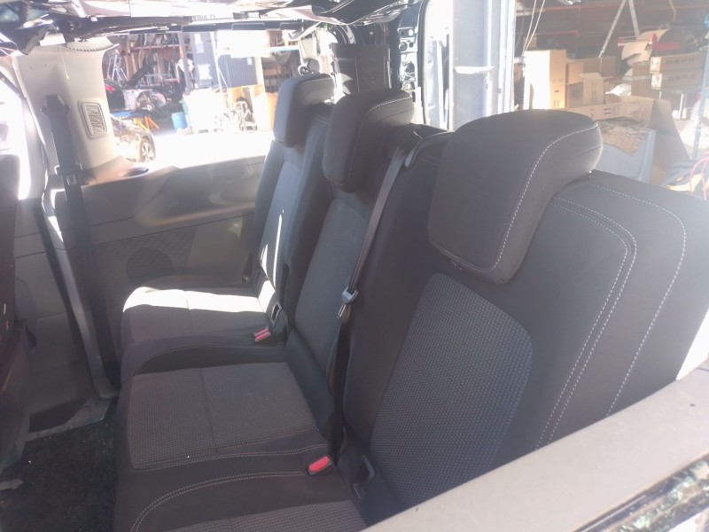 Recambio de asientos tercera fila para volkswagen caravelle t7 2.5 ehybrid referencia OEM IAM   