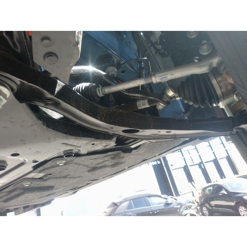 Recambio de brazo suspension inferior delantero derecho para volkswagen caravelle t7 2.5 ehybrid referencia OEM IAM   