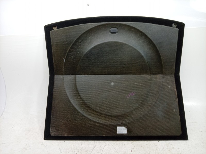 Recambio de alfombra maletero para land rover range rover evoque referencia OEM IAM  K8D21350 