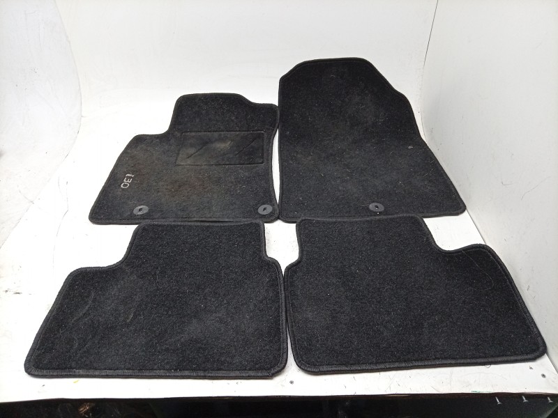 Recambio de juego alfombrillas para hyundai i30 (pde, pd, pden) 1.0 t-gdi referencia OEM IAM  84260G4710TRY 
