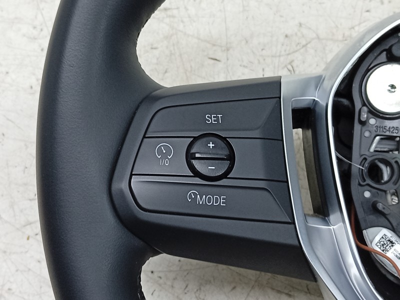 Recambio de volante para bmw 1 118 d f70 referencia OEM IAM  32305B3B7E7 