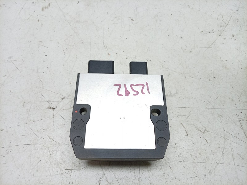 Recambio de regulador de corriente para honda nc nc 750 x (rh09) referencia OEM IAM FH028AA FH028AA 