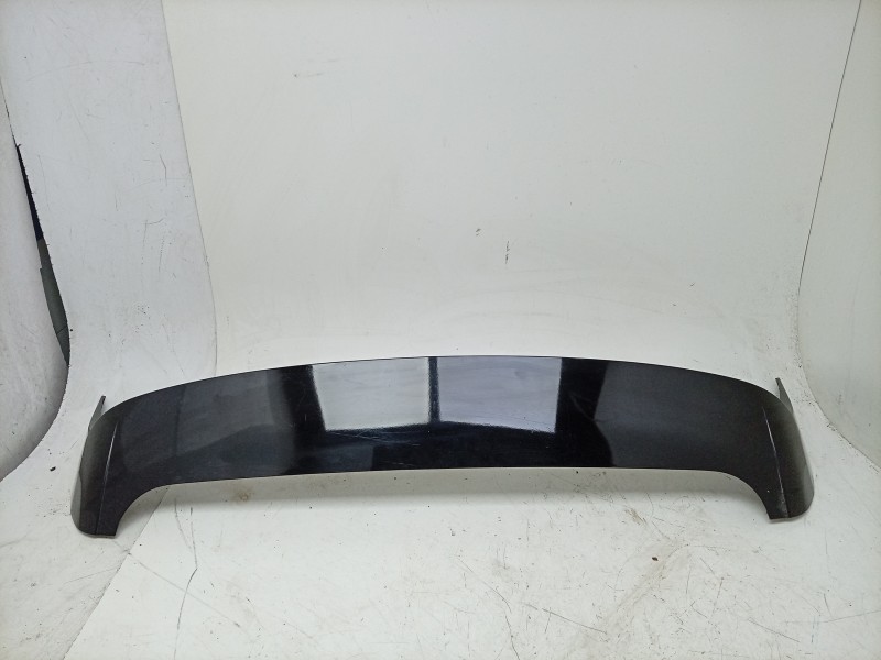 Recambio de aleron trasero para hyundai i30 (pde, pd, pden) 1.0 t-gdi referencia OEM IAM  87250G4000 