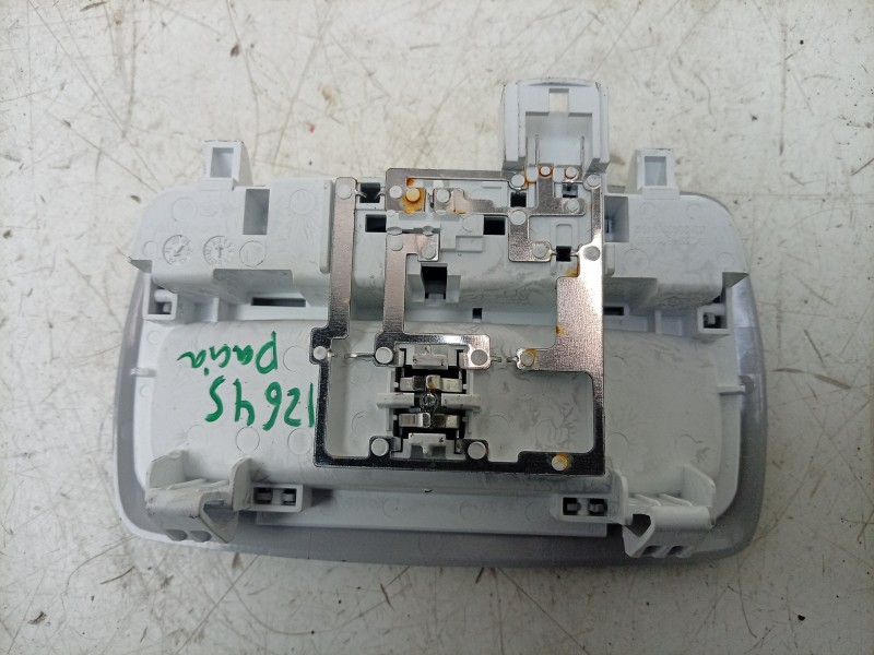 Recambio de luz interior para dacia sandero iii 1.0 tce 90 eco-g referencia OEM IAM  264307167R 
