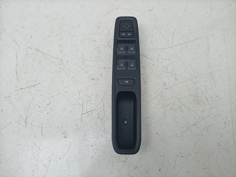 Recambio de mando elevalunas delantero izquierdo para dacia sandero iii 1.0 tce 90 eco-g referencia OEM IAM  254112588R EWSRE025