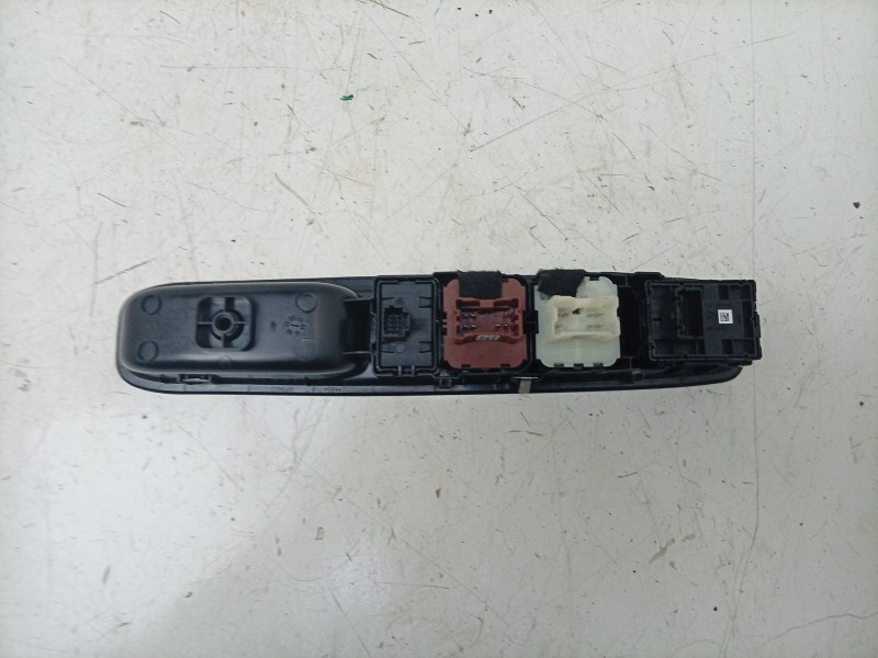 Recambio de mando elevalunas delantero izquierdo para dacia sandero iii 1.0 tce 90 eco-g referencia OEM IAM  254112588R EWSRE025