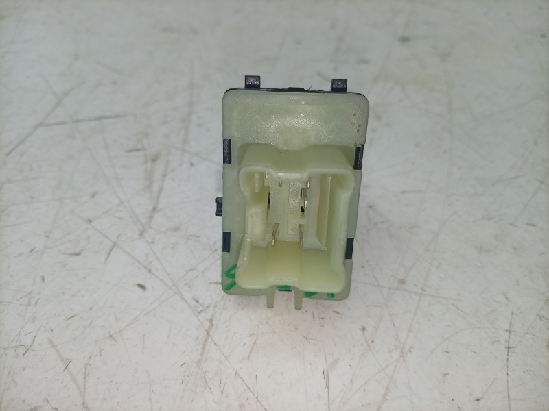 Recambio de mando elevalunas delantero derecho para dacia sandero iii 1.0 tce 90 eco-g referencia OEM IAM  254116439R 