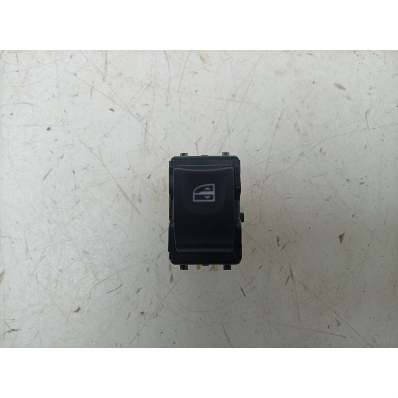Recambio de mando elevalunas trasero derecho para dacia sandero iii 1.0 tce 90 eco-g referencia OEM IAM  254118439R 