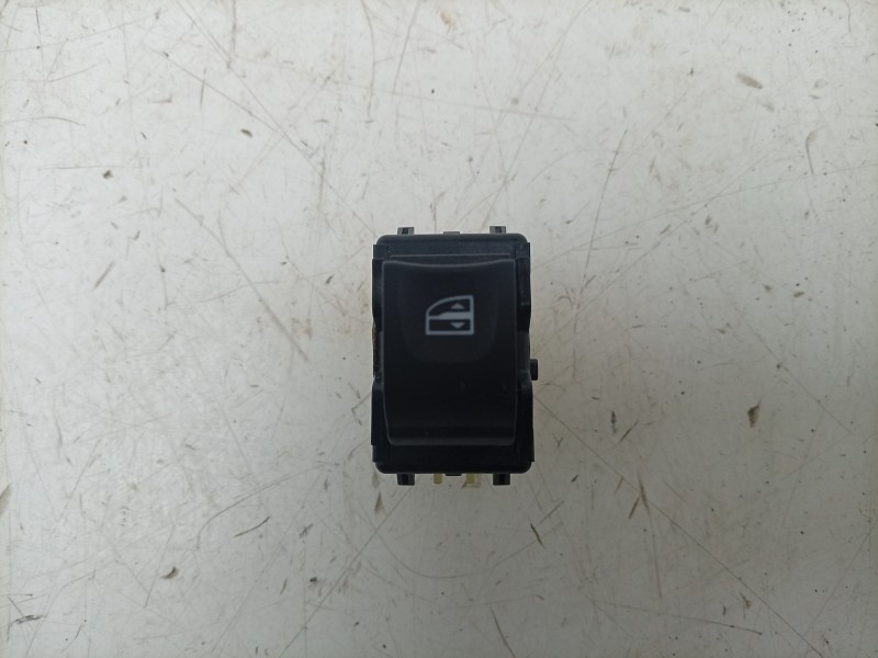 Recambio de mando elevalunas trasero derecho para dacia sandero iii 1.0 tce 90 eco-g referencia OEM IAM  254118439R 