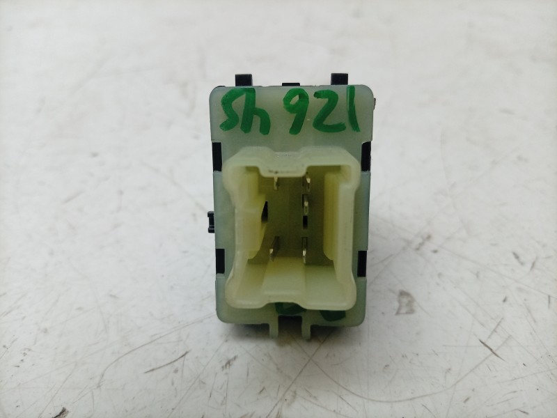 Recambio de mando elevalunas trasero derecho para dacia sandero iii 1.0 tce 90 eco-g referencia OEM IAM  254118439R 