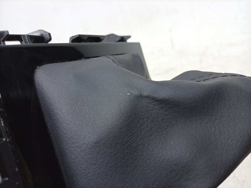 Recambio de pomo palanca cambio para mazda cx-3 (dk) 2.0 skyactiv-g referencia OEM IAM  DH4C64341 