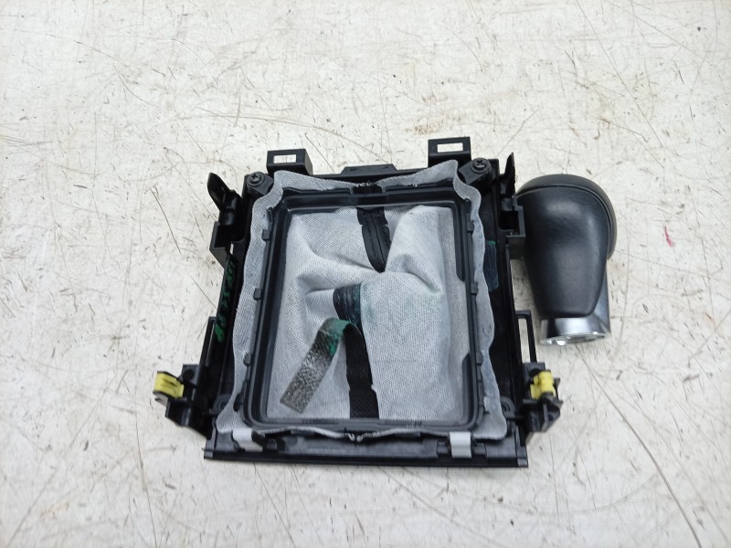 Recambio de pomo palanca cambio para mazda cx-3 (dk) 2.0 skyactiv-g referencia OEM IAM  DH4C64341 