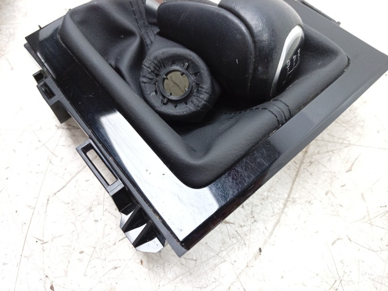 Recambio de pomo palanca cambio para mazda cx-3 (dk) 2.0 skyactiv-g referencia OEM IAM  DH4C64341 
